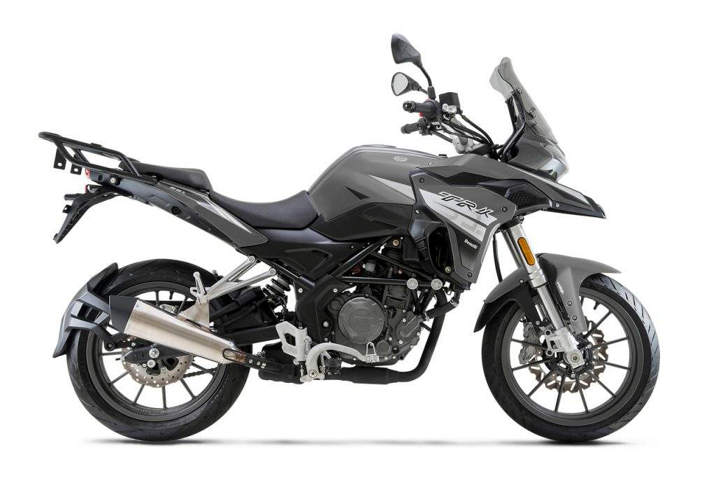 Benelli trk 251 deals spec